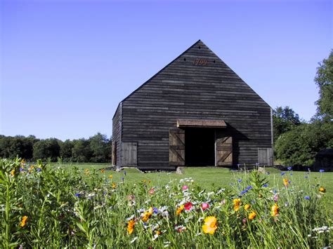 History surrounds you in and around this majestic barn. Hudson Valley Historic Wedding and Event Venues
