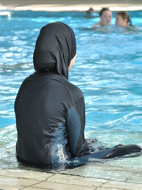 Maybe you would like to learn more about one of these? Baden mit Burkini: Im Naturbad Neckargemünd ist das nicht ...