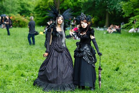 40 Photos From The Wave And Goth Festival In Leipzig Germany Erofound