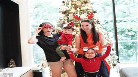 Mama gue punya tubuh yg semok, putih dan dada dengan ukuran sekitar 38b. Ucapan Selamat Natal Untuk Papa Dan Mama - Kartu Natal ...