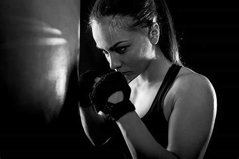 220 Women Fighter Punching In Black And White Stock Photos Pictures