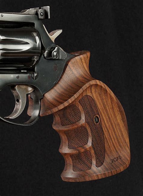 Karl Nill Ma Griffe Special Grips For Revolvers