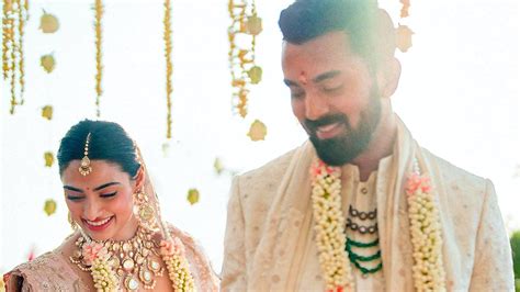 How Kohli Sky And Other Cricketers Reacted To Rahuls Dreamy Wedding Pics Cricket Hindustan