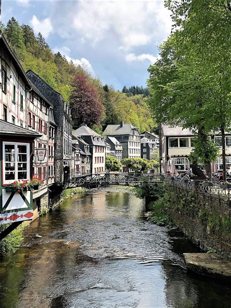 Unser historisches haus ist die perfekte unterkunft, um rottweil zu erkunden, ausflüge in den schwarzwald, schwäbische alb und vieles mehr zu planen. Things To Do in Monschau: A Romantic Day Trip : Trail-Stained