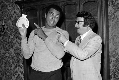 23 Iconic Pictures Of Muhammad Ali For The Win