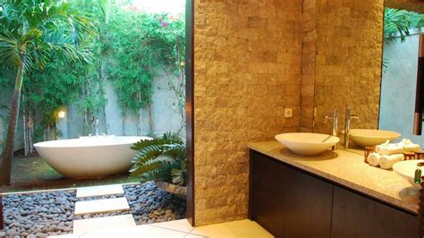 Pin Em Balinese Bathroom Ideas