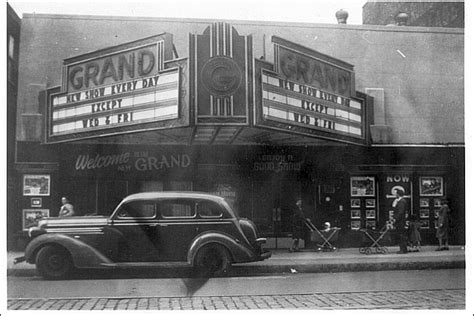 Some of the bigger theaters should take a cue from movie tavern! Location Scout Resource: Williamsburg - New York City ...