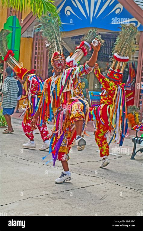 basseterre san cristóbal el caribe las antillas los indios bailando en traje nacional