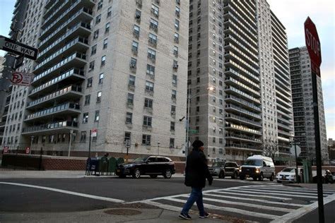 For Bronx Building Workers Even A Small Tip Can Be Substantial The