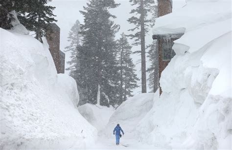 Snowfall Of Up To 4 Feet In Parts Of California Flash Flooding And