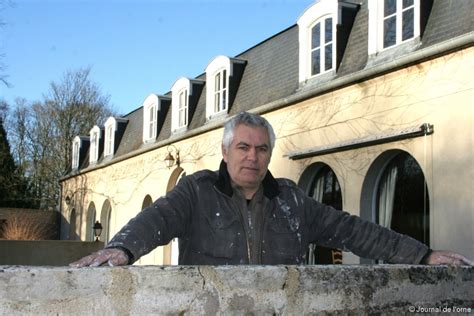 Poolreiziger alain hubert is een jaar geleden in verdenking gesteld van belangenvermenging. 70 couchages et un bar à bière au pays du cheval | Le ...