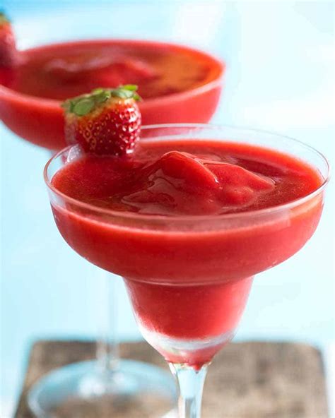 Frozen Strawberry Daiquiri Recipetin Eats