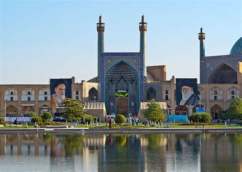 Hier haben wir die 10 beliebtesten sehenswürdigkeiten in iran, die es sich auf jeden fall zu sehen lohnt. Isfahan Sehenswürdigkeiten - Iran - Tipps - alltheplaces.net