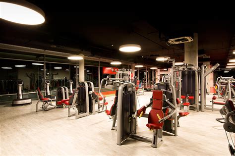 Today, there are 43 clubs across the promising the most exciting classes, superstar coaches and excellent equipment, virgin active's. Virgin Active - Fitness Equipment in Chiswick W4 5YA - 192.com