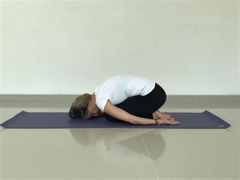 Siete Posturas De Yoga Para Aliviar El Dolor De Espalda El Heraldo