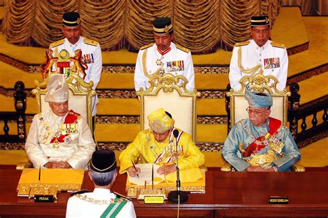 Duli yang maha mulia (dymm) is the title of the state anthem of selangor, malaysia, adopted in 1967. Malaysia King | Duli Yang Maha Mulia Al Wathiqu Billah, Al ...