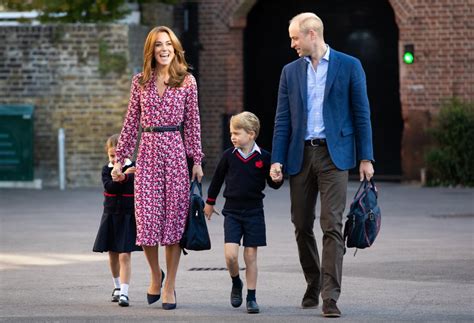 Pics, gifs and movies accepted. Princess Charlotte Hiding Behind Kate Middleton at School ...