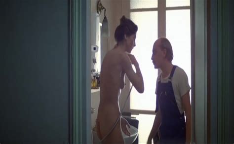 Therese Liotard Butt Breasts Scene In Viens Chez Moi J Habite Chez Une Copine AZnude