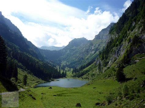 Radio 14, block 1 105005 moskau russia. Galerien von oben :: Landschaften :: Talsee_Kanton_Glarus