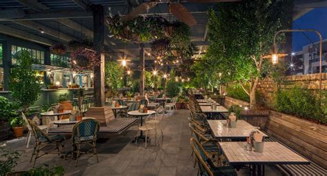 Mobile photo upload על ‪restoran cafe de sky garden‬. Gorgeous vintage styled lighting used by Sibella Court ...