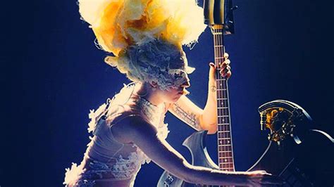 Lady Gaga Telephone Acustic Dance In The Dark Live Brits Awards