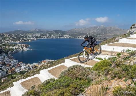 Η ονομασία ελονοσία σχετίζεται ετυμολογικά με την λέξη έλος]. ΑΡΧΙΚΗ ΣΕΛΙΔΑ - LEROS.GR
