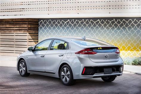 2018 Hyundai Ioniq Review A Plug In Hybrid For Hatchback Fans