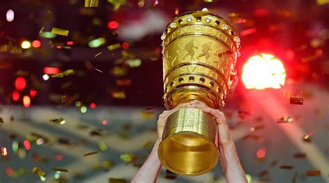 Viermal konnten die borussen den cup bereits in die luft stemmen. Dfb Pokal Cup : Bayern Munich drawn against Heidenheim in ...