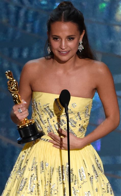 Alicia Vikander Wins Best Supporting Actress For The Danish Girl At