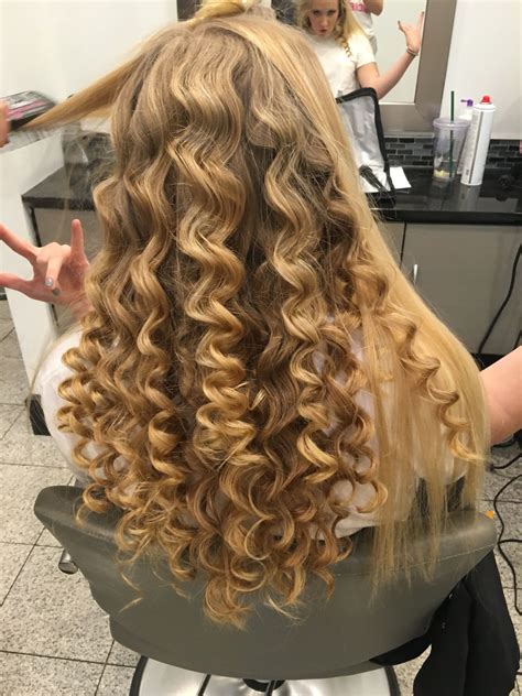 How To Keep Curls In Long Straight Hair