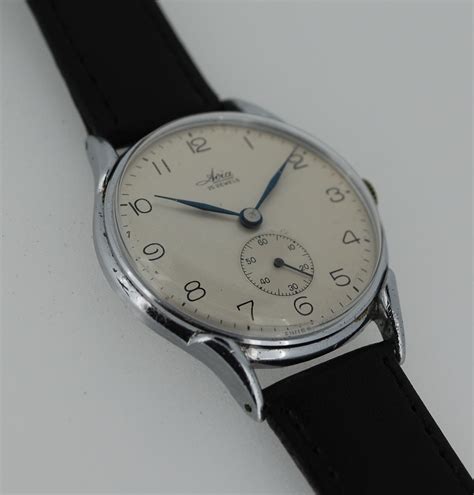 Sold C1956 Avia 15 Jewels Birth Year Watches