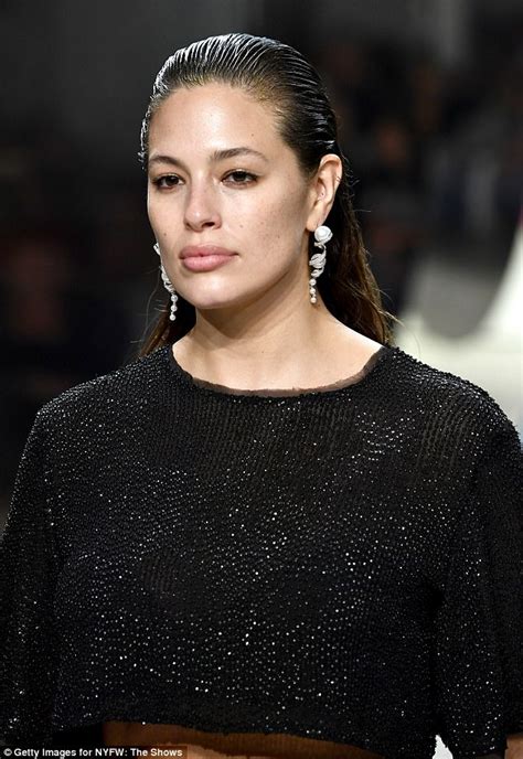 Ashley Graham Shows Off Curvy Figure In Mini Dress At Nyfw Daily Mail