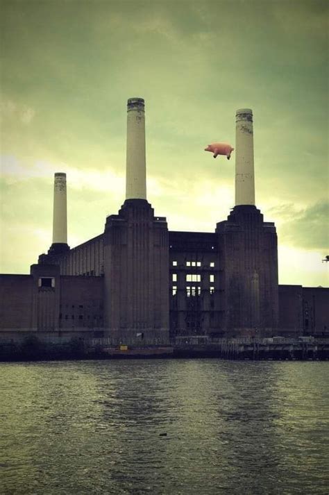 Battersea Power Station And Pink Floyds Famous Flying Pig Being Flown