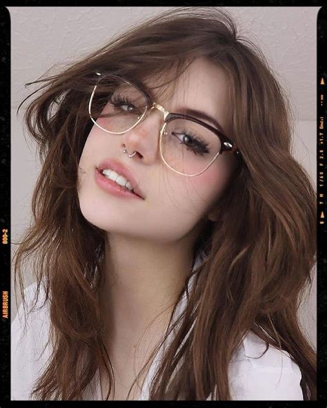 Septum Piercing In 2021 Girls With Glasses Cute Makeup Looks