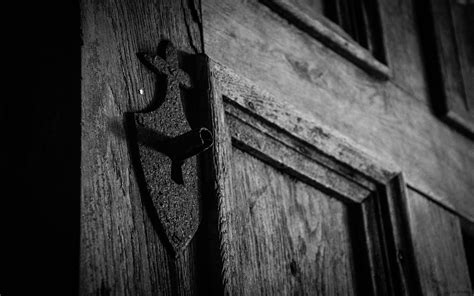 Door Building Abandoned Monochrome Wood Chapel Wallpapers Hd