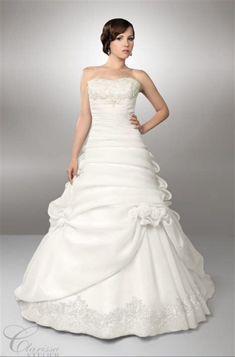 Nun ist es bald so weit und wir werden heiraten. Brautkleider polen