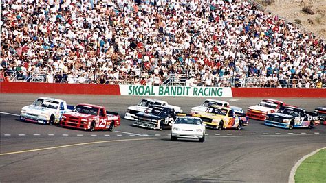 Dies war das debüt der busch grand national series für bill elliotts neffen, den verstorbenen casey elliott. About NASCAR | Official Site Of NASCAR