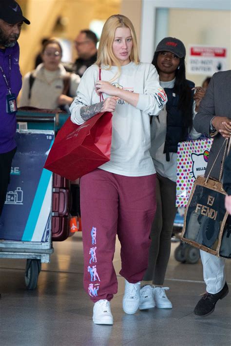 Iggy Azalea Sports A Makeup Free Casual Look As She Arrives At Jfk