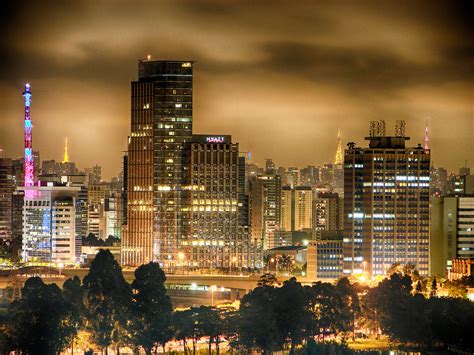 Limit my search to r/saopaulo. Downtown Sao Paulo at night. | I'm not too into HDR ...