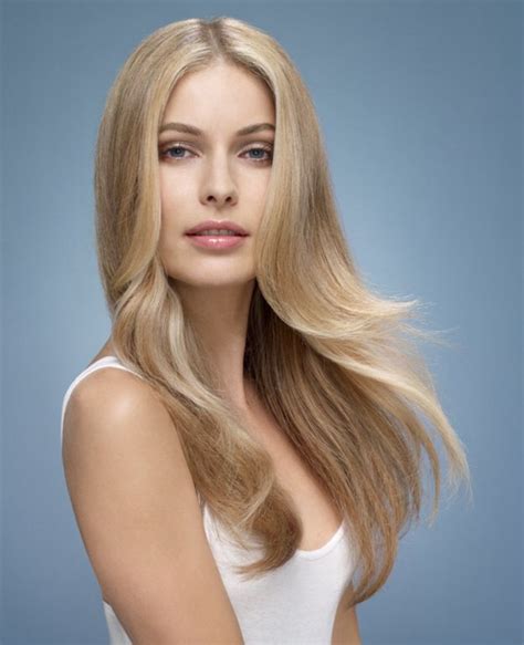 Very Long Hairstyle With Layers For A Rich Girl Look