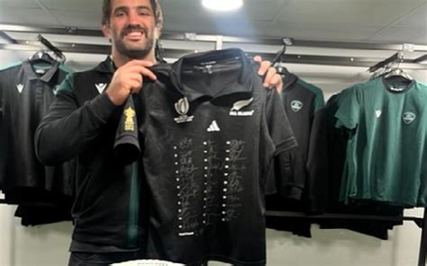 Pau Sam Whitelock Offrira Un Maillot Des All Blacks Au Profit De