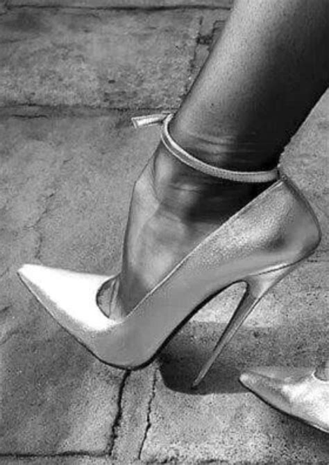 extreme high heels very high heels elegant high heels beautiful high heels black high heels