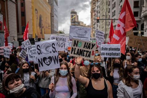 La Lucha Sigue Los Jóvenes Retoman Las Protestas Contra La Crisis