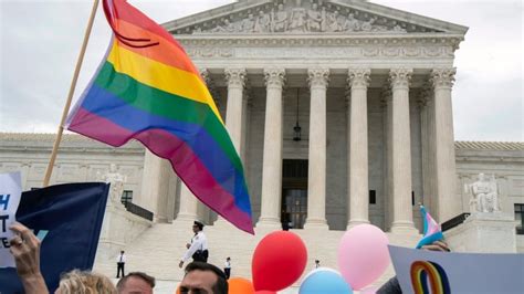 Us Supreme Court Says Gay Transgender Workers Are Covered By Landmark Civil Rights Law Cbc News