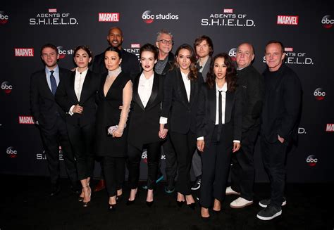 With a world rapidly becoming more bizarre and dangerous than ever before as the supervillains arise, these agents of s.h.i.e.l.d. Marvel's Agents of S.H.I.E.L.D. - Staffel 6 | goredforwomen.se