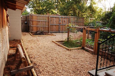 You could set aside a couple of weekends or perhaps a long weekend to make it a fun and quick project, which you can reap the. Backyard Desert Landscaping Ideas On A Budget - thorplc ...