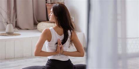 como fazer yoga em casa guia completo para iniciantes