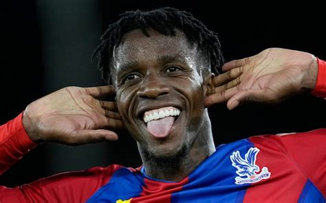 Crystal Palace Transfer News Wilfred Zaha Closes On Galatasaray Move As Premier League Stay
