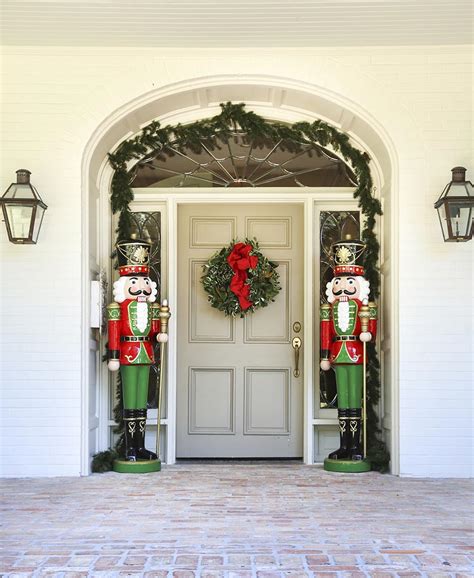 Quiet corner:christmas front door decorations