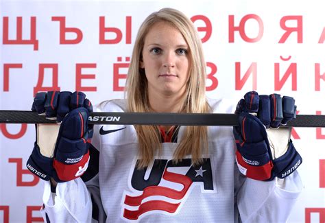 Top Pro Hockey Player Amanda Kessel Barely Skates By With 26000